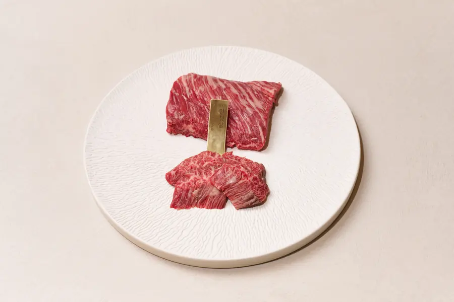 1++ 안창살 Outside Skirt Steak 120g — 1++ 한우 구이 단품